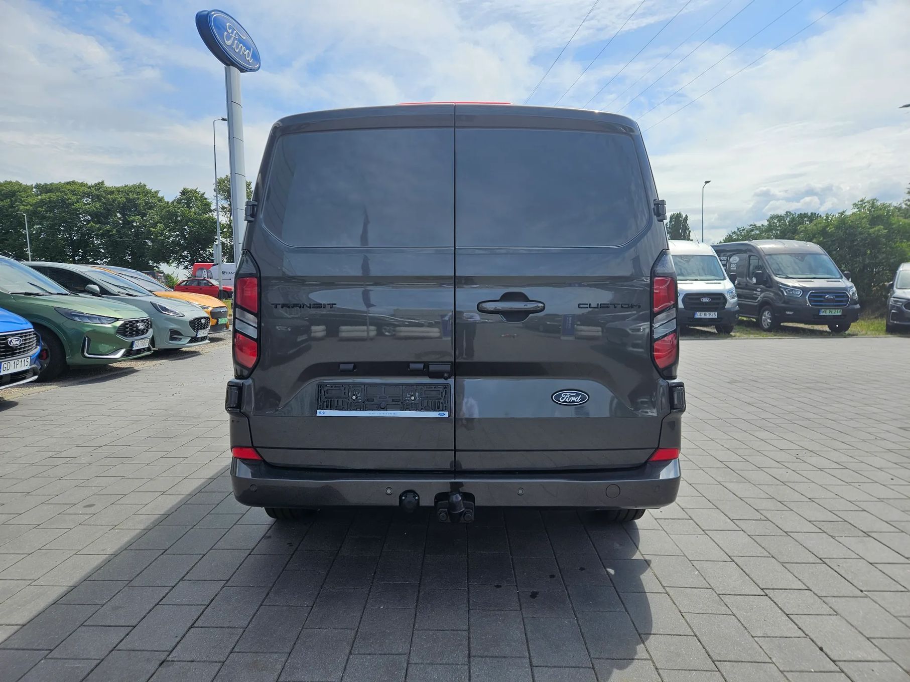 Ford Transit Custom  Ford Transit Custom VAN L2H1 2.0 EcoBlue 170 KM A8 FWD LIMITED