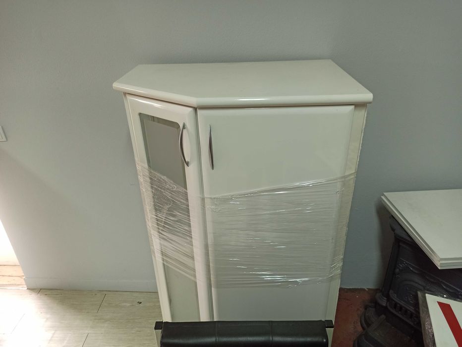 Armario lacado branco