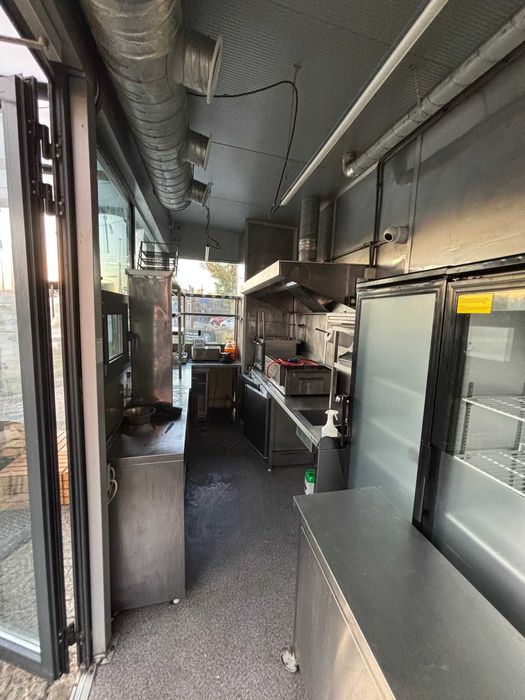 Punkt gastronomiczny Take Away Plac Jacka Kuronia metro Marymont