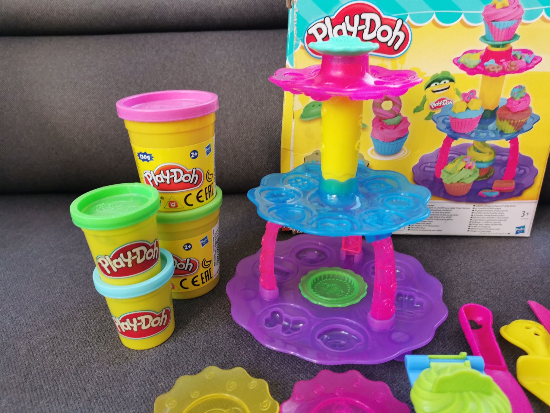 Dwa zestawy Play Doh cukiernia + lunch, ciastolina