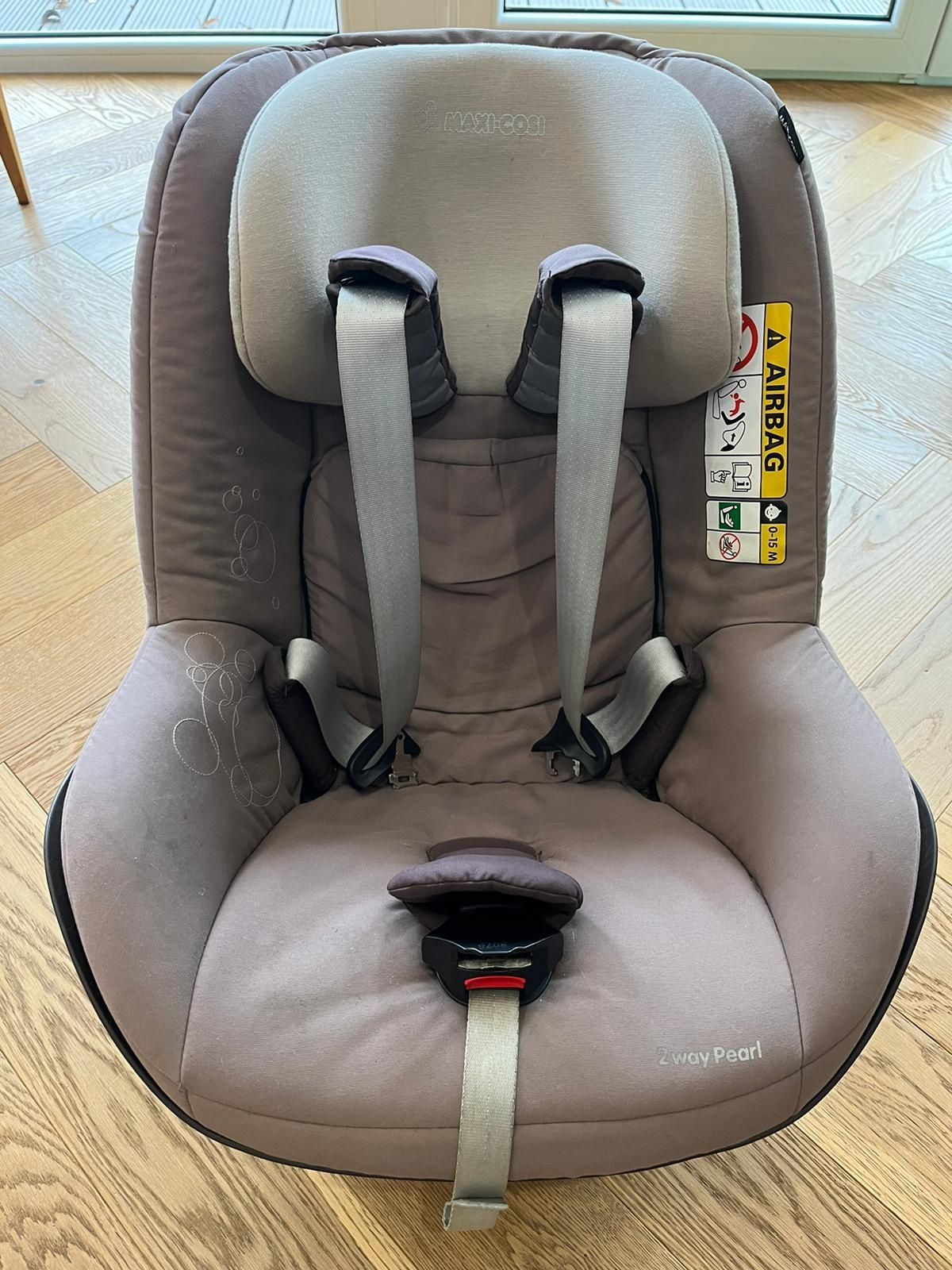 Fotelik Maxi-Cosi 2Way Pearl + baza FamilyFix One (zestaw)