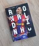 Ronaldinho. Uśmiech futbolu. Luca Caioli