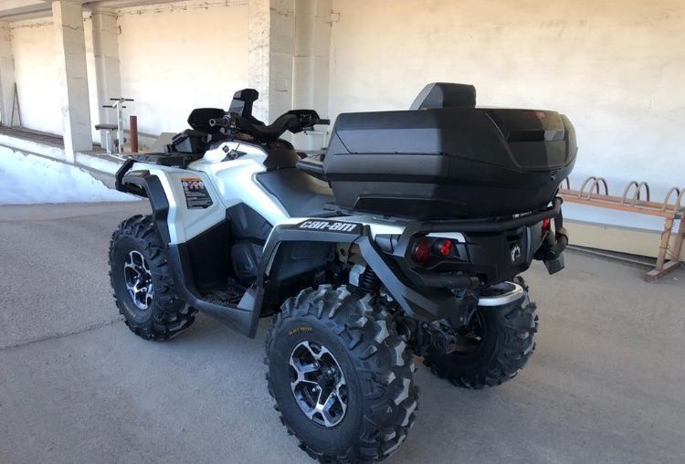Квадроцикл BRP Can-Am Outlander Max