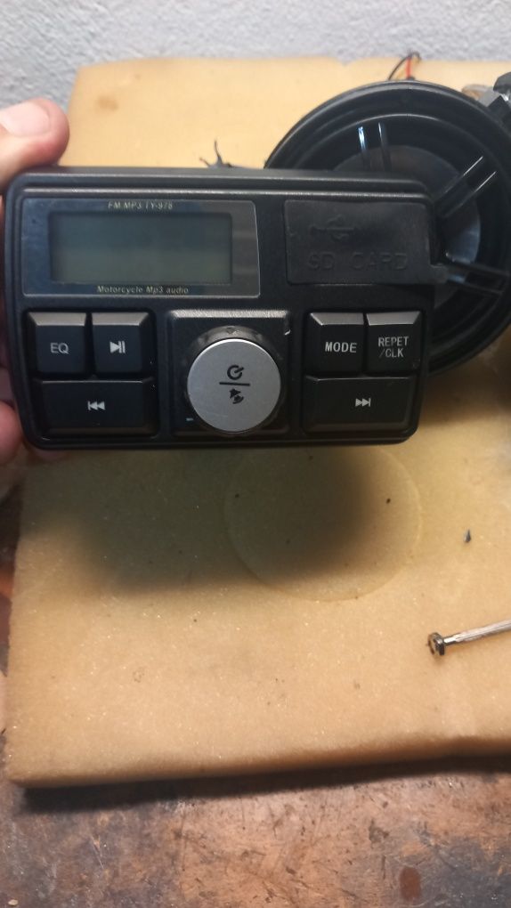 Radio moto com colunas