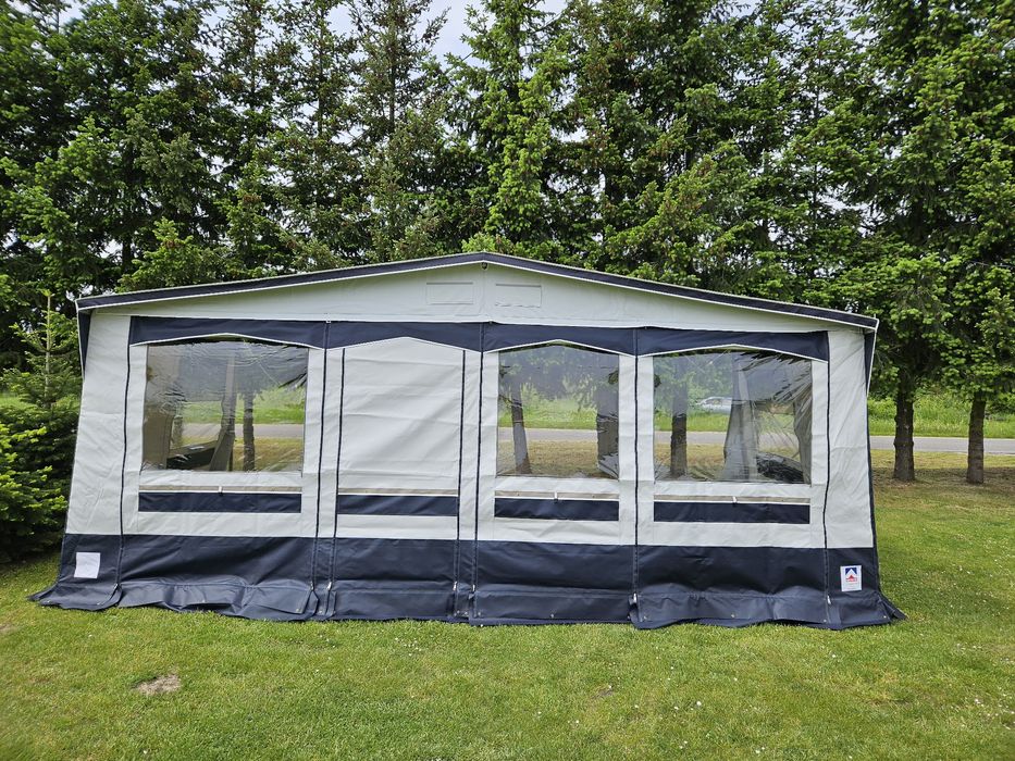 Przedsionek Gusto 9.50-9.90m 2.8m głęboki