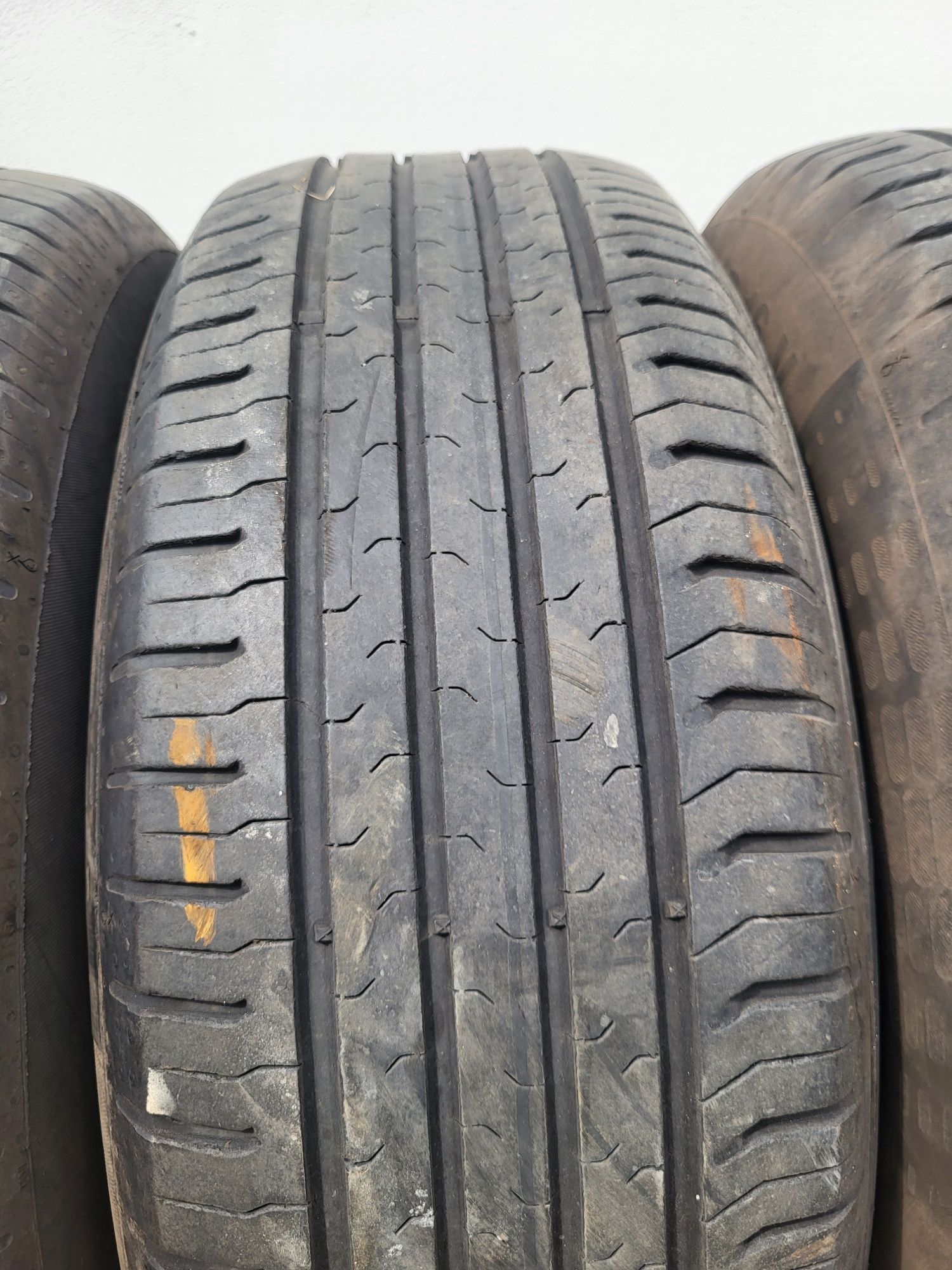 Opony Continental 215 65 r 16