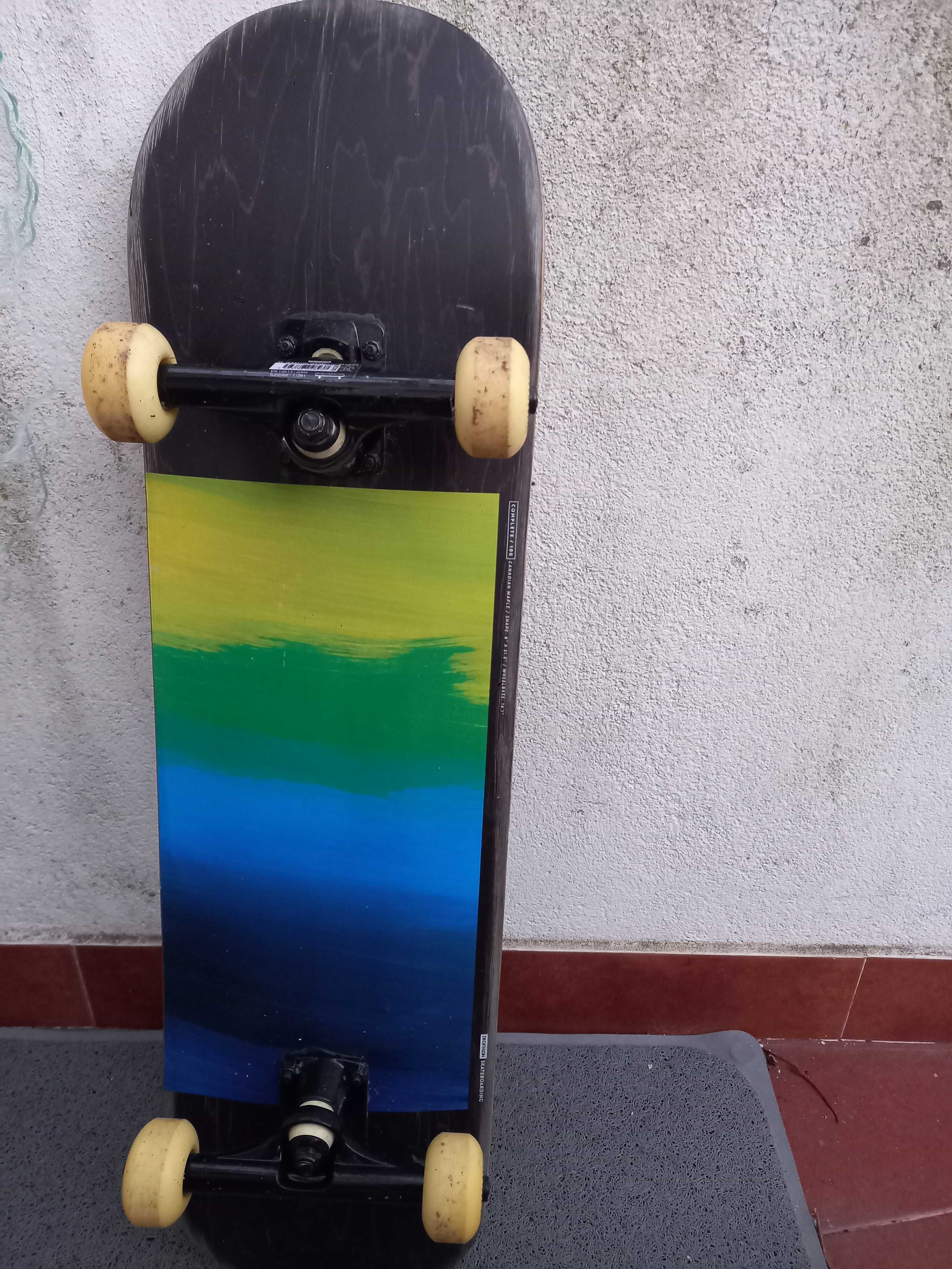 Skateboard canadian maple