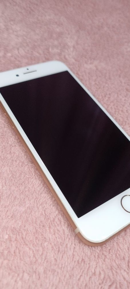 Iphone 8  golden rose