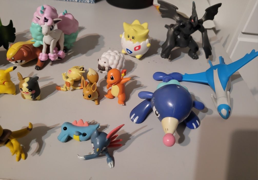 Pokemon figurki do zabawy lub kolekcjonera