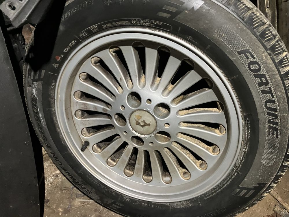 Sprzedam kola zimowe 16 cali bmw e39 Styling 33 .
