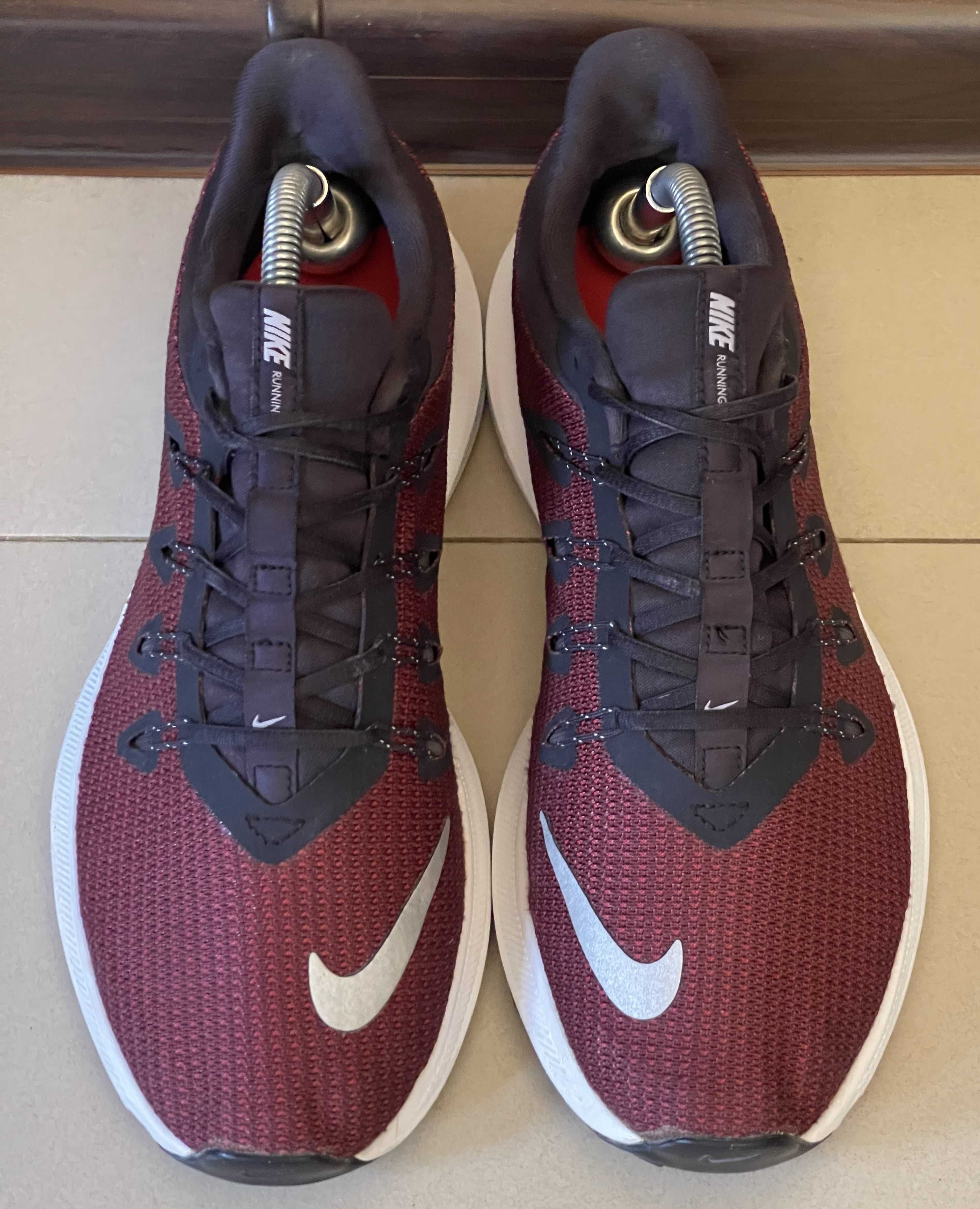 Беговые кроссовки Nike QUEST размер EUR-41/40-26 см.