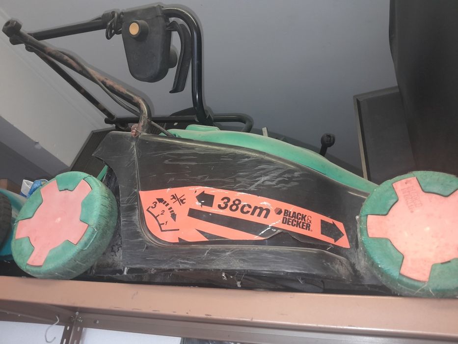 Vendo diversas maquinas cortar relva 75€