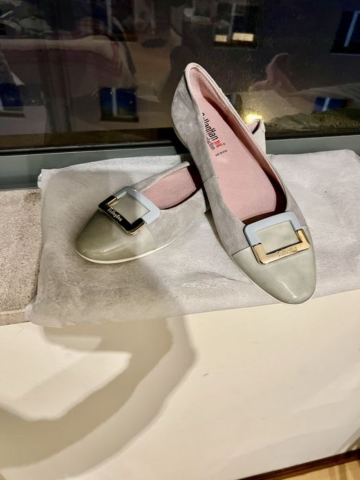 Desapego!! Sapatilha Callaghan em camurça • Tam 40 • NOVA!