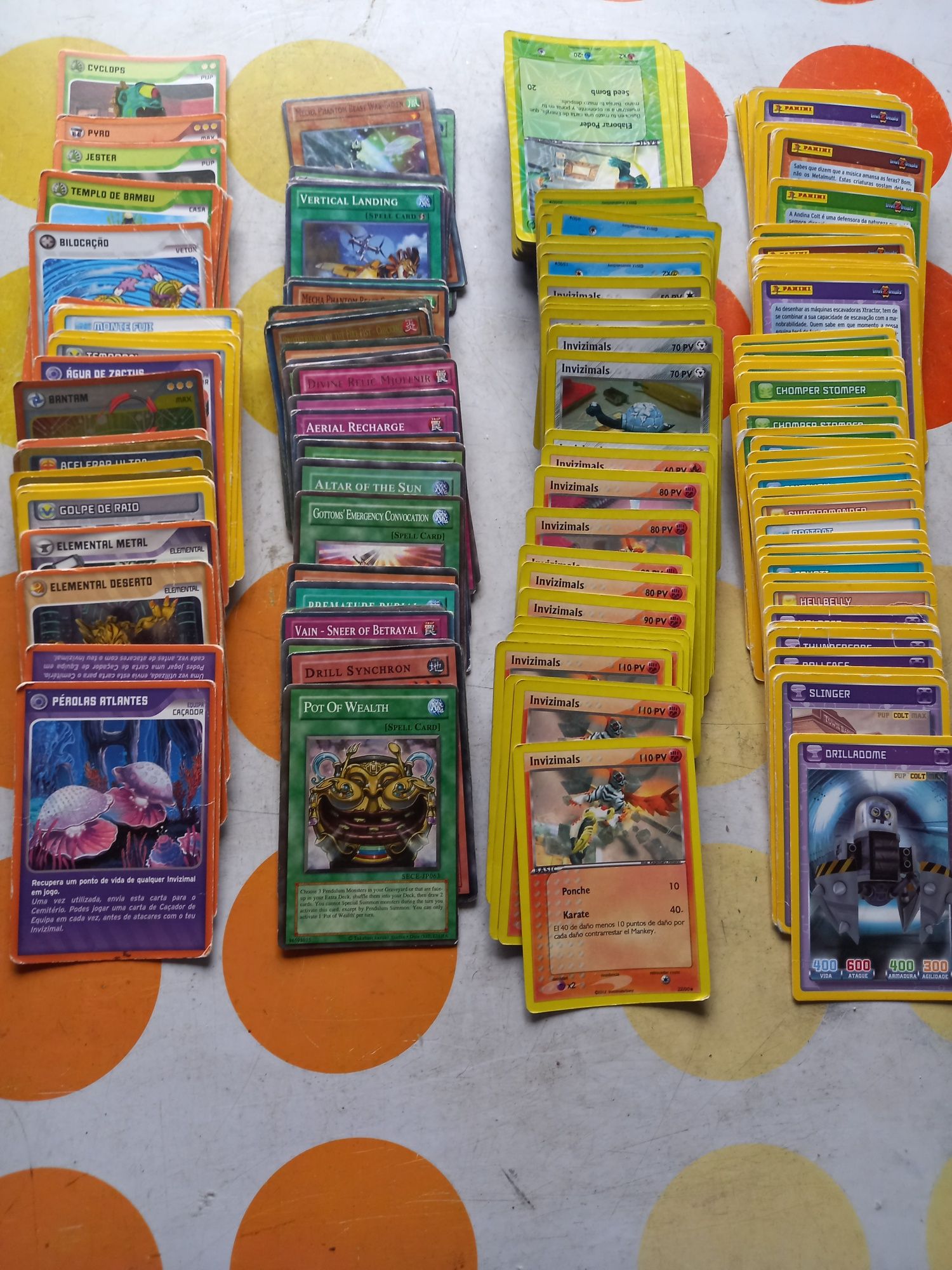 Cartas invizimals e yu-gi-oh!