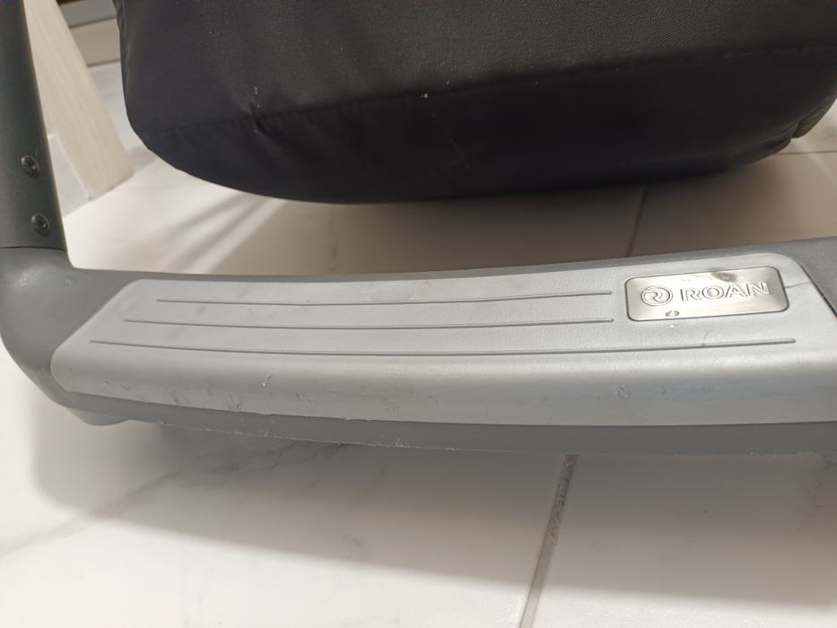 Універсальна коляска 2 в 1 Roan Bass Next