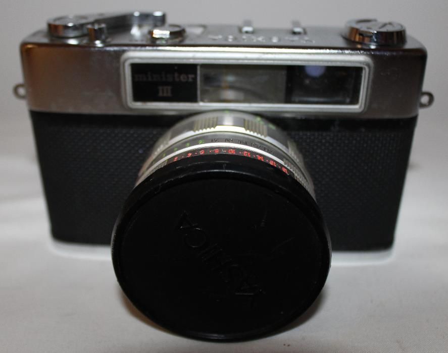 Máquina fotográfica Yashica Minister III