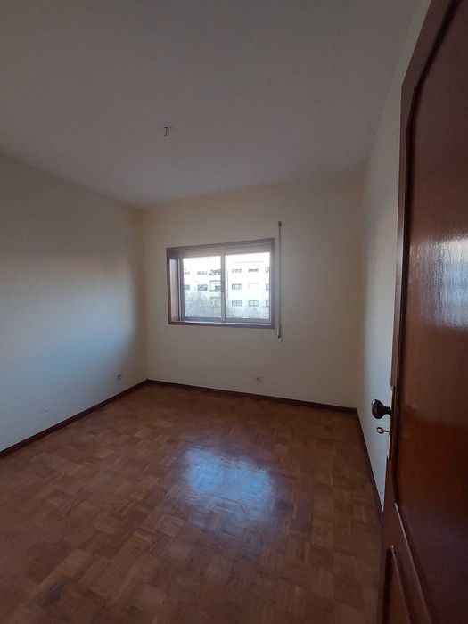 Arrendo Apartamento T2 (Gaia)