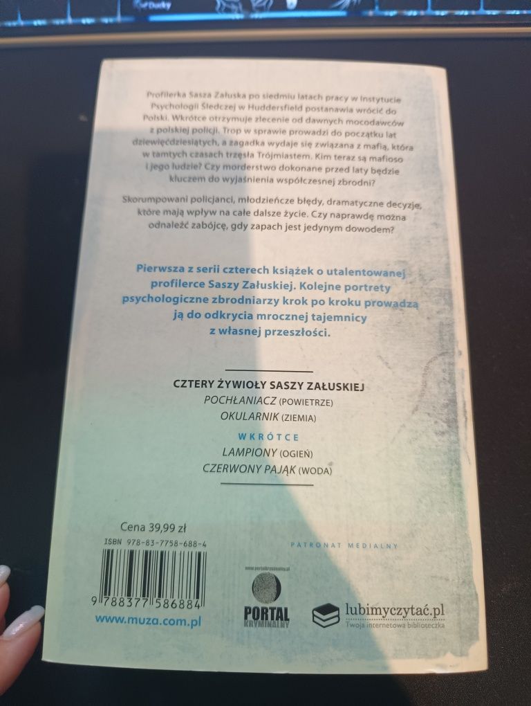 Katarzyna Bonda Pochłaniacz