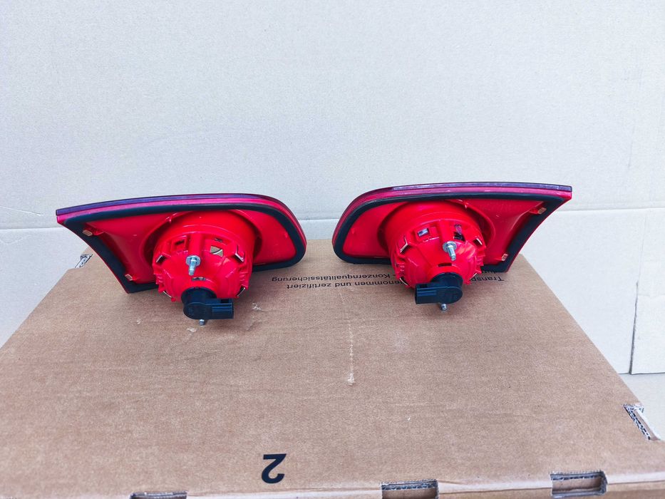 VW Passat B6 kombi lampa lampy w klapę ideał 3C9.945.093  3C9.945.094