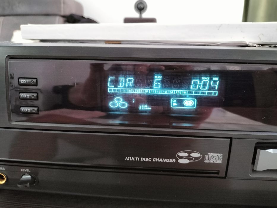 Odtwarzacz Nagrywarka CD Philips CDR 785