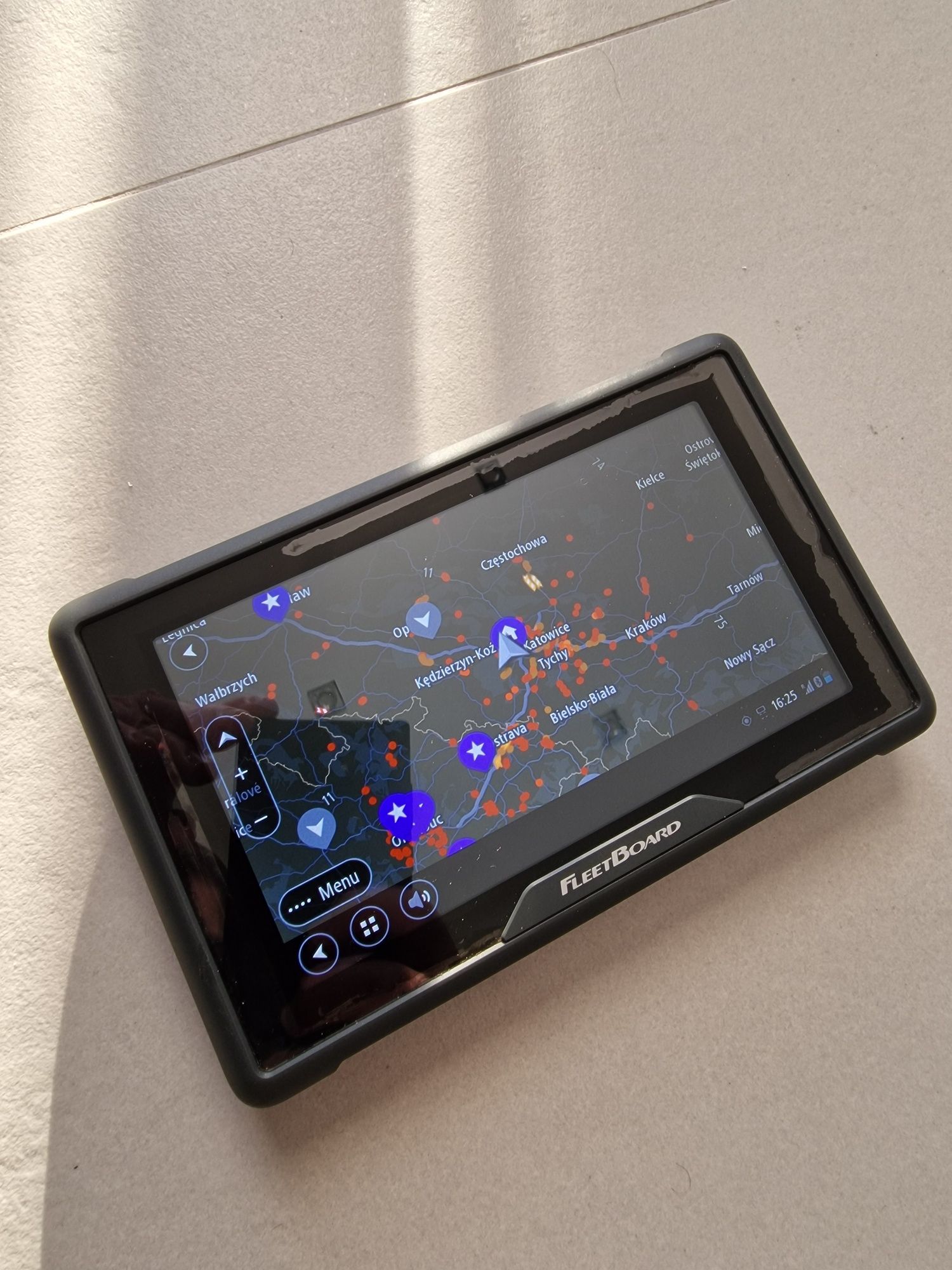 Fleetboard wyświetlacz/navi + uchwyt z ładowarką Mercedes Actros