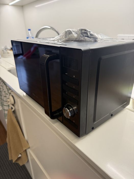 micro-ondas Qilive em perfeito estado