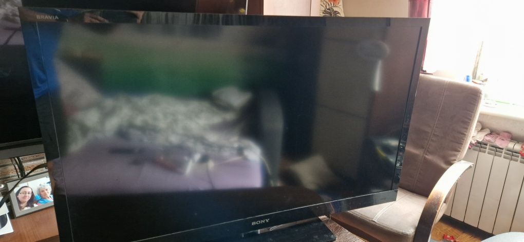 Tv sony KDL-46EX723 uszkodzony jak na zdj.