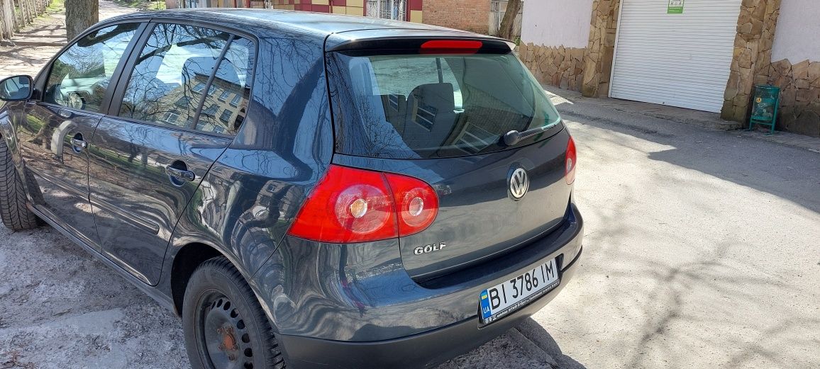 Продам Volkwagen  Golf 5