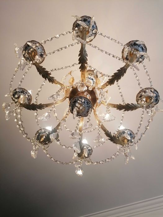 candeeiros de cristal e porcelana