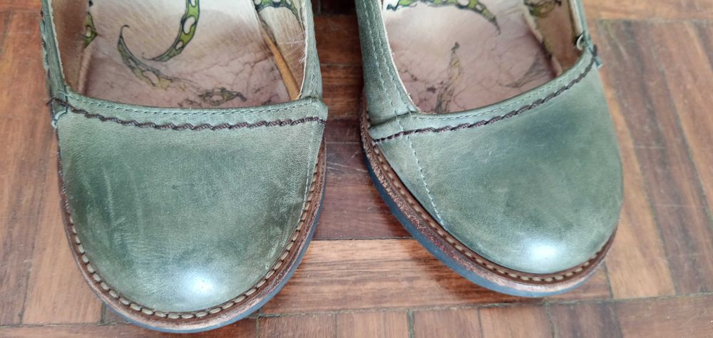 Sapatos brancos salto e sandálias pele cunha Runner Bean 15€