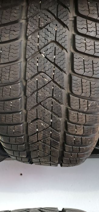 Pirelli sottozero 3 215/55r17 7-8mm 2020r