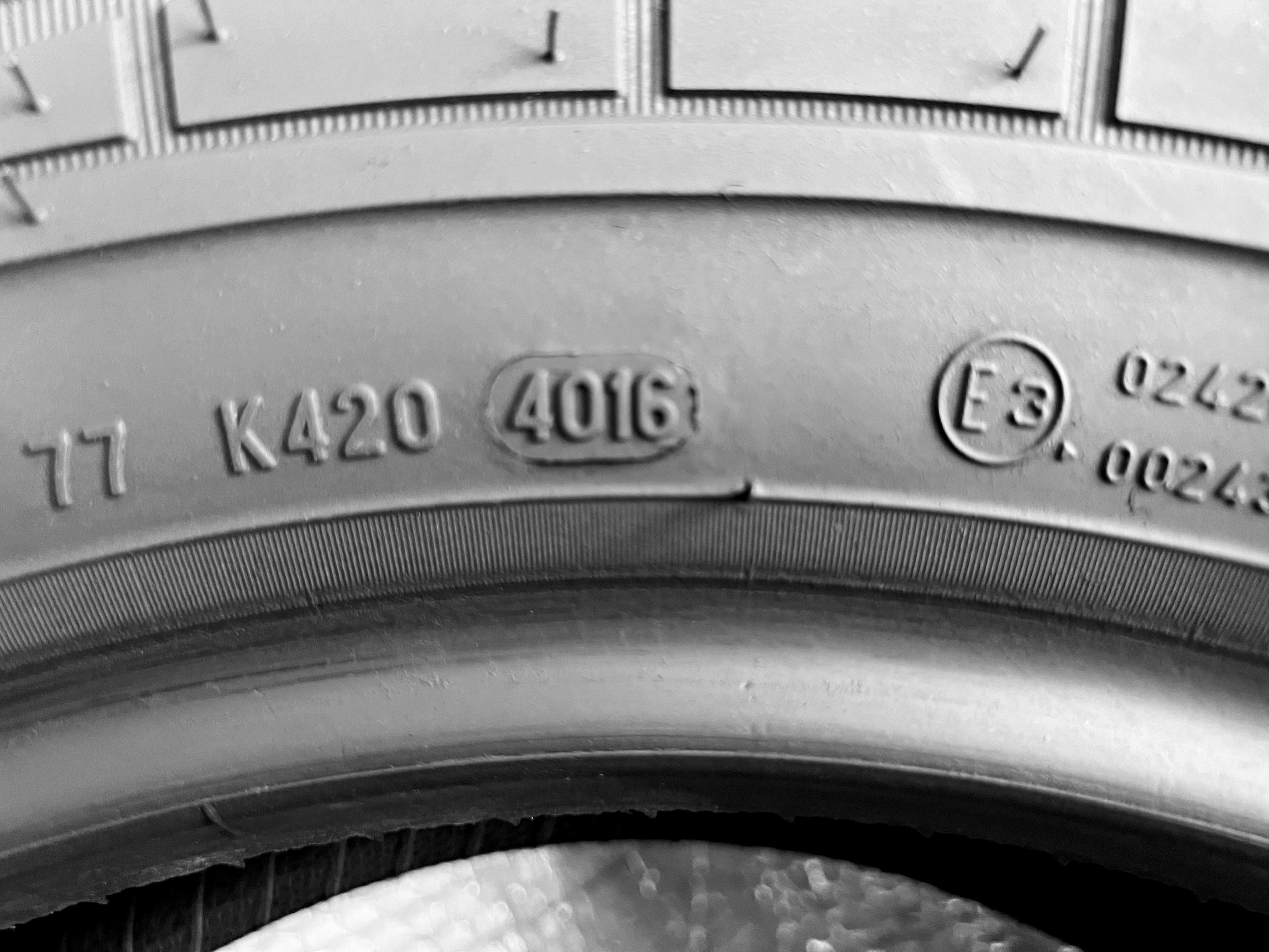 Шини Б/в 215.75.16c пара Pirelli