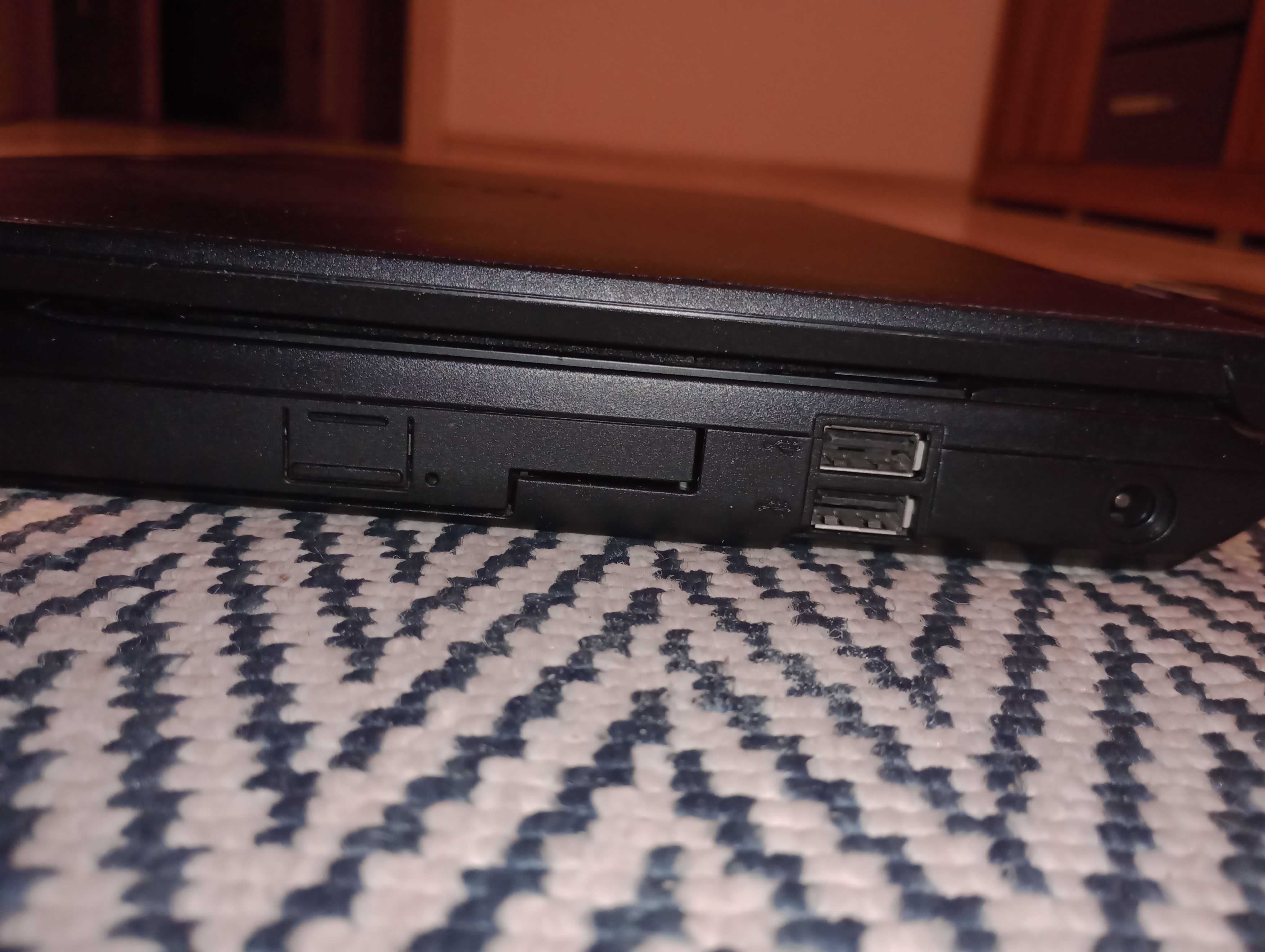 Używany/Na części/do odnowienia Laptop Fujitsu Lifebook A572/E