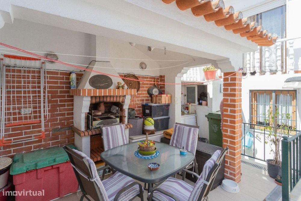 Moradia T4+1 Com Terraço