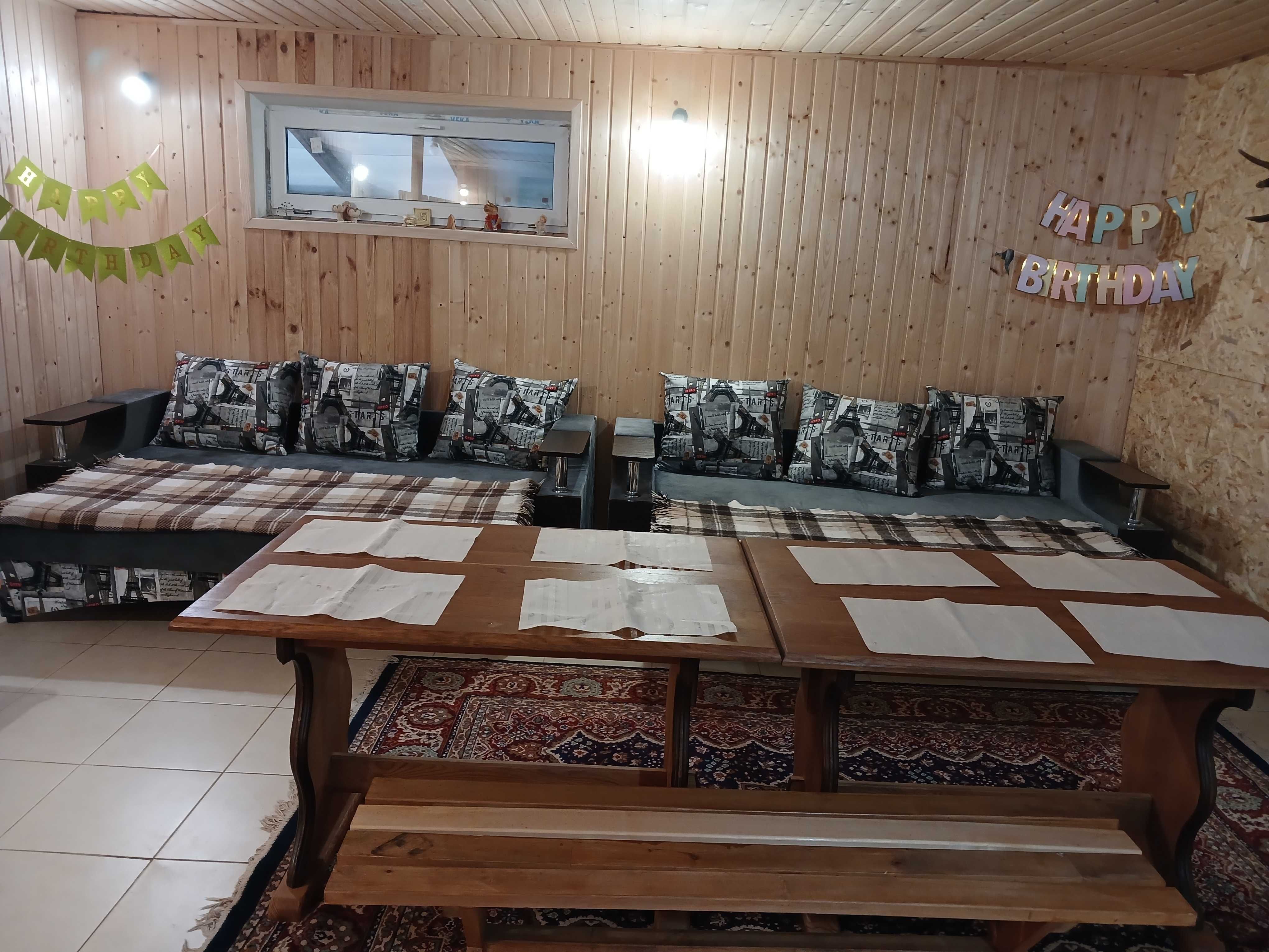 Басейн, альтанка, мангальна зона.