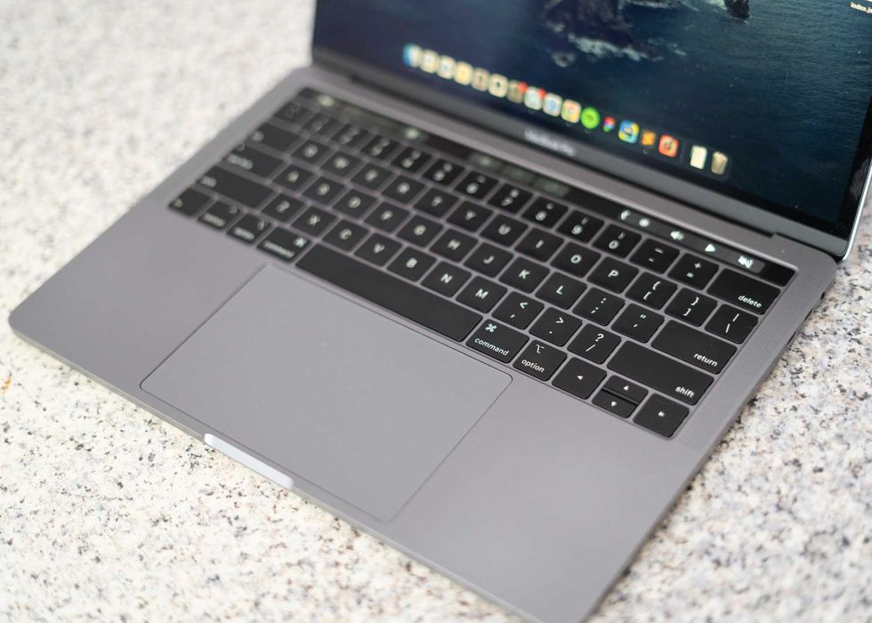 MacBook Pro 13 2019 8GB/256GB