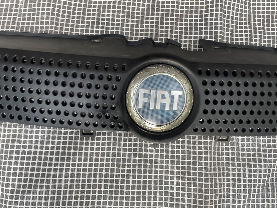 Fiat panda grill atrapa przód kratka logo wysyłka