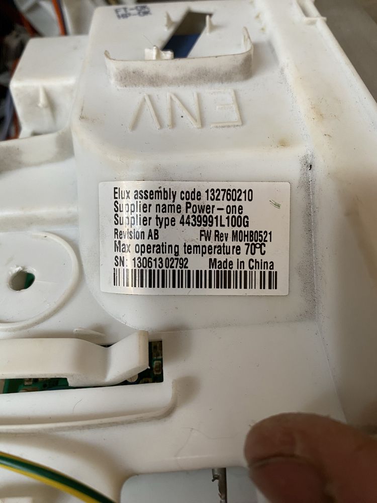 Пральна машинка Electrolux 1300 rpm запчастини