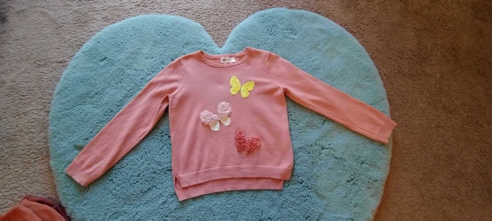 Swetry H&M 110/116 dla dziewczynki z cekinami