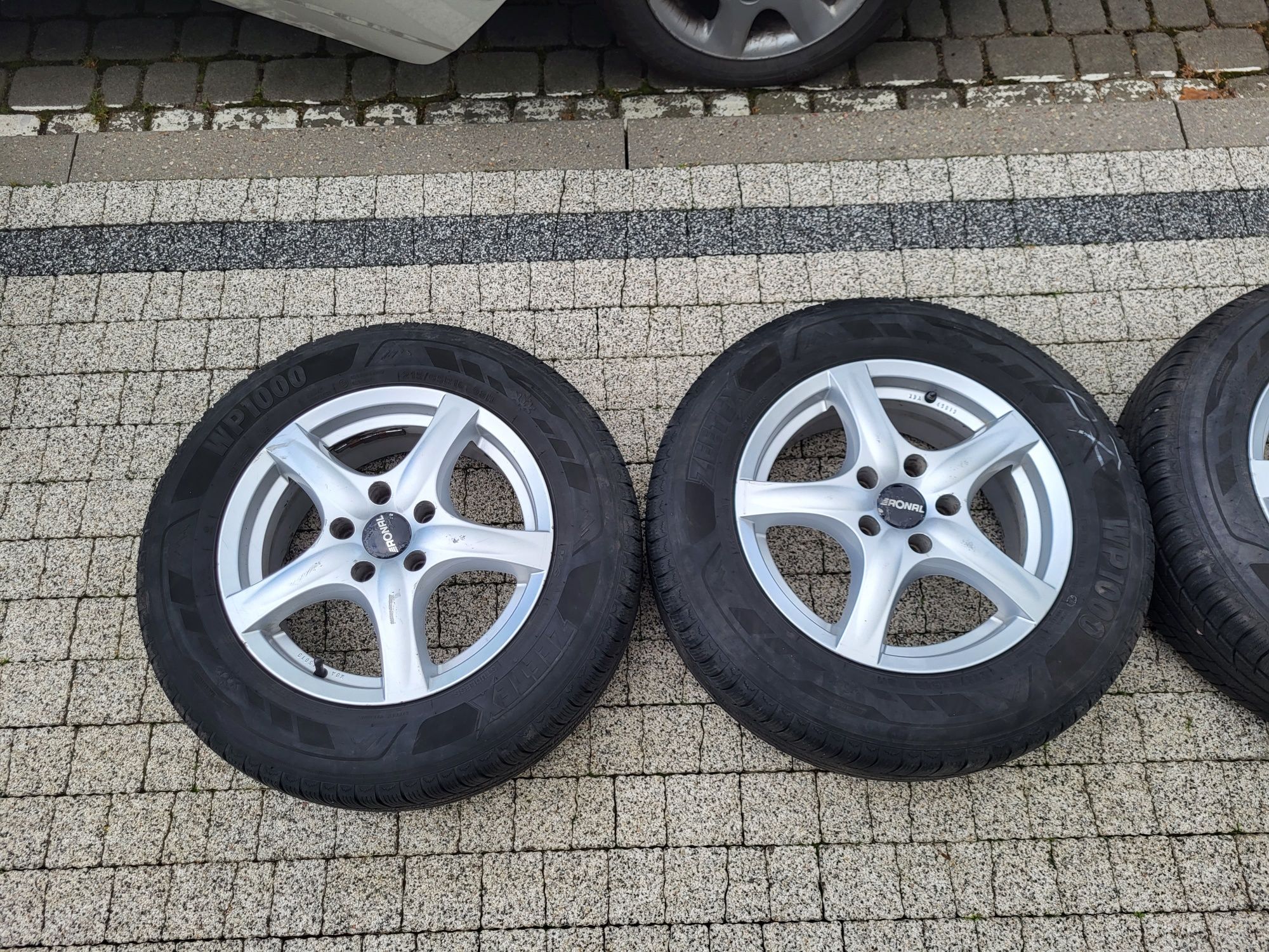 Sprzedam felgi aluminiowe R16 wraz z oponami Kia,Hyundai.