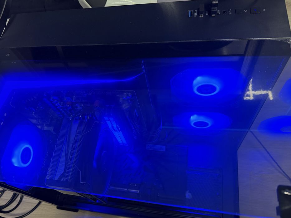 Komputer do gier Radeon RX5700XT Ryzen 7500F 16GB DDR5 Windows