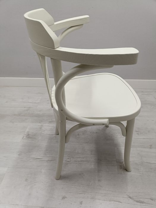 Krzesło fotel Thonet Fameg Radomsko z podłokietnikiem po renowacji