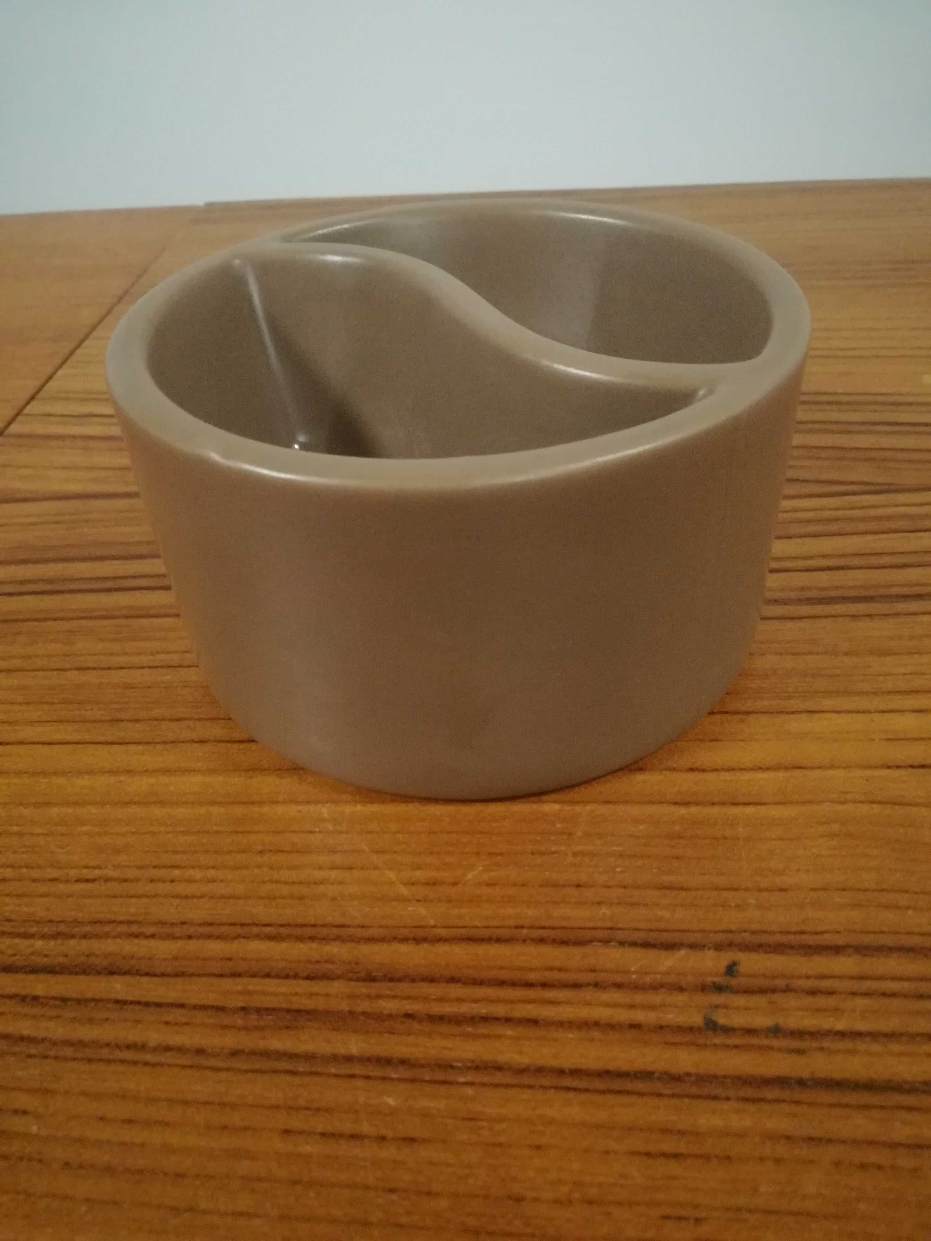Pojemnik ceramiczny na świecę