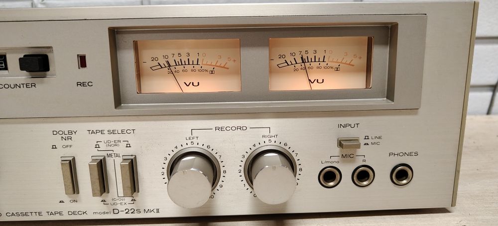 Magnetofon deck HITACHI D-22s MK II. Po serwisie