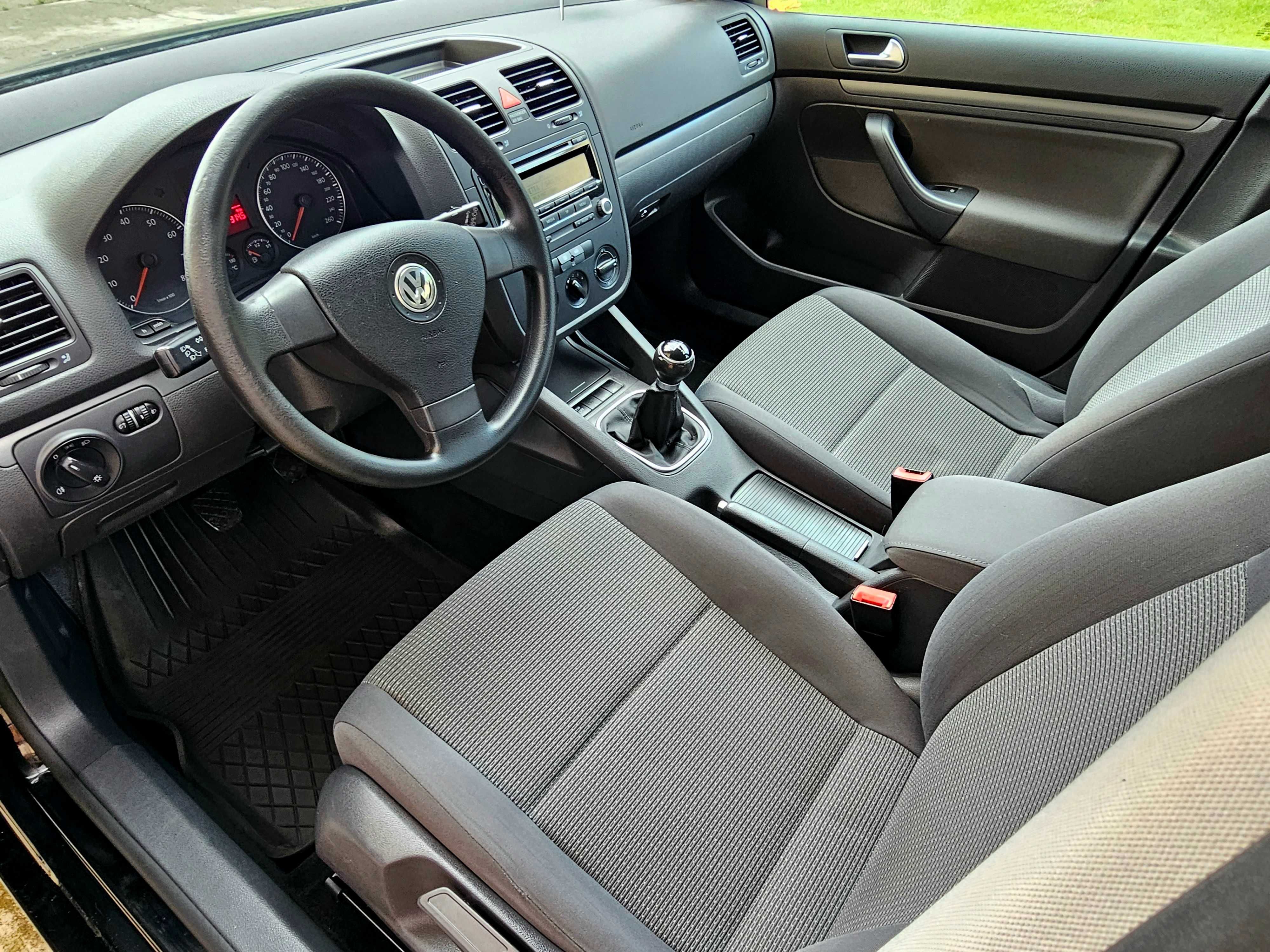 VW Golf 1,6 MPI Benzyna, 2009r. Czarny,Klima,Stan Bardzo Dobry.Polecam
