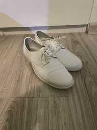 Buty komunijne chłopięce rozmiar 35 białe