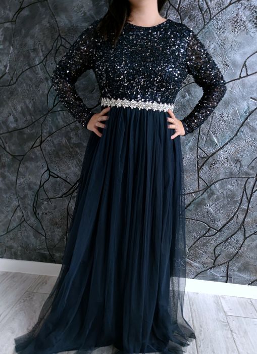 Długa suknia balowa wieczorowa z cekinami długim rękawem rozmiar xl 42