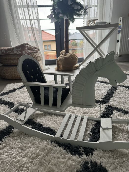 Konik na biegunach dla lalek/ ozdoba