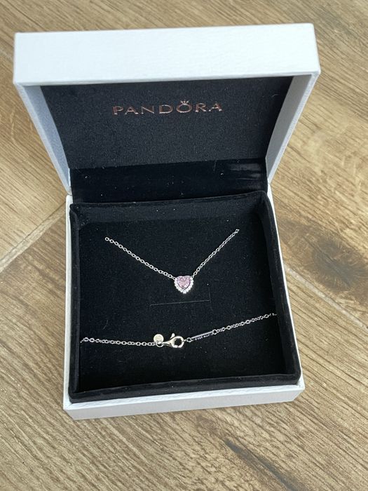 Pandora срібний кулон з рожевим серцем