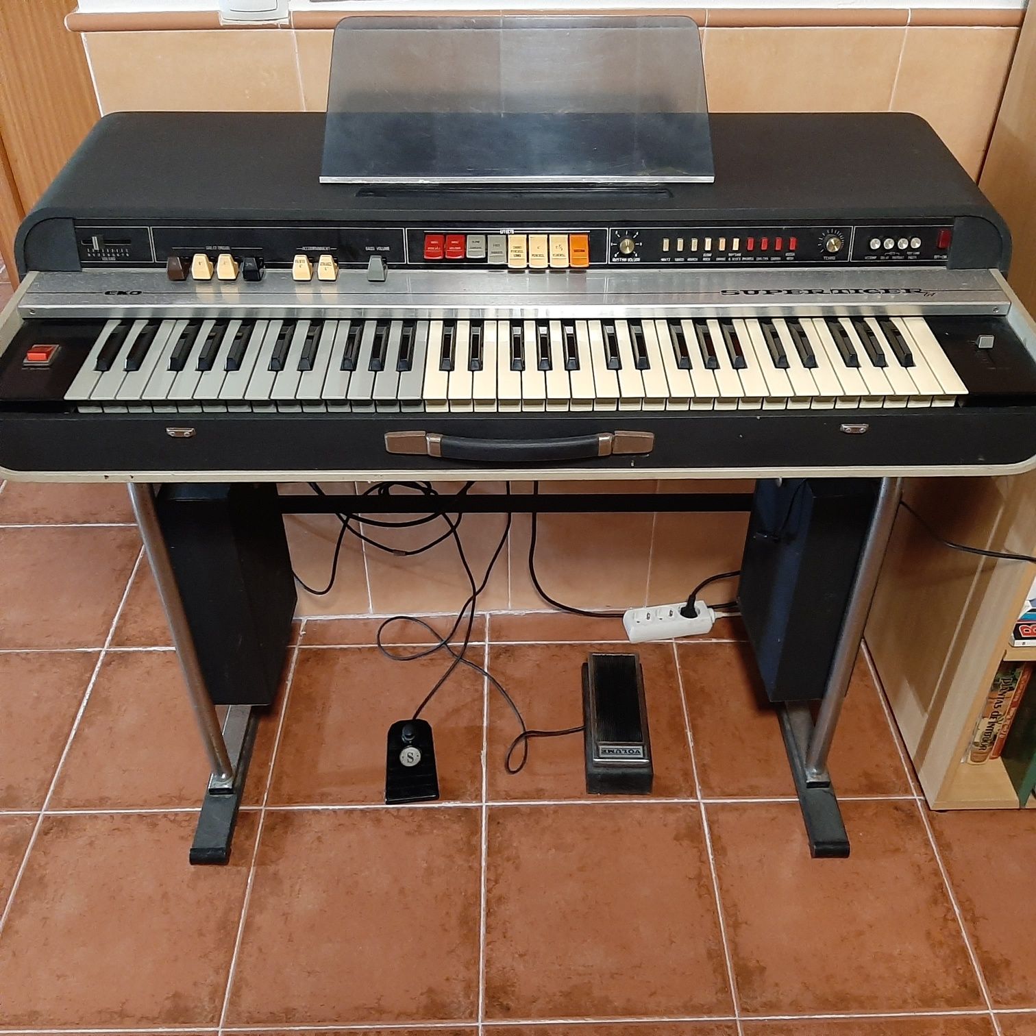 Orgão Eko Supertiger 61